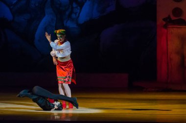Dnipro, Ukrayna - 6 Ocak 2018: Noel bale Dnipro Opera ve Bale Tiyatrosu üyeleri tarafından gerçekleştirilen önceki gece 