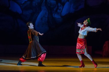 Dnipro, Ukrayna - 6 Ocak 2018: Noel bale Dnipro Opera ve Bale Tiyatrosu üyeleri tarafından gerçekleştirilen önceki gece 