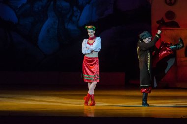 Dnipro, Ukrayna - 6 Ocak 2018: Noel bale Dnipro Opera ve Bale Tiyatrosu üyeleri tarafından gerçekleştirilen önceki gece 