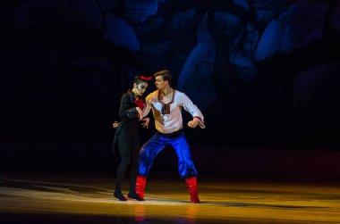 Dnipro, Ukrayna - 6 Ocak 2018: Noel bale Dnipro Opera ve Bale Tiyatrosu üyeleri tarafından gerçekleştirilen önceki gece 