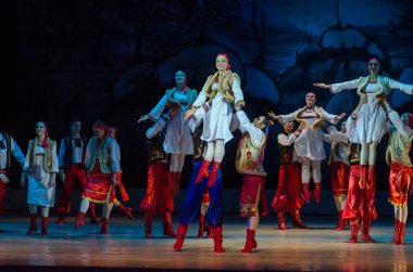 Dnipro, Ukrayna - 6 Ocak 2018: Noel bale Dnipro Opera ve Bale Tiyatrosu üyeleri tarafından gerçekleştirilen önceki gece 