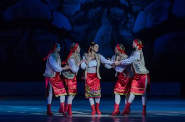 Dnipro, Ukrayna - 6 Ocak 2018: Noel bale Dnipro Opera ve Bale Tiyatrosu üyeleri tarafından gerçekleştirilen önceki gece 