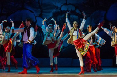 Dnipro, Ukrayna - 7 Ocak 2018: Noel bale Dnipro Opera ve Bale Tiyatrosu üyeleri tarafından gerçekleştirilen önceki gece 