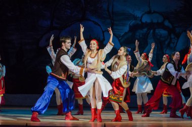 Dnipro, Ukrayna - 7 Ocak 2018: Noel bale Dnipro Opera ve Bale Tiyatrosu üyeleri tarafından gerçekleştirilen önceki gece 