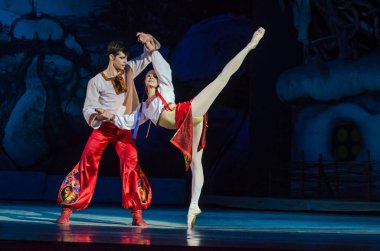 Dnipro, Ukrayna - 7 Ocak 2018: Noel bale Dnipro Opera ve Bale Tiyatrosu üyeleri tarafından gerçekleştirilen önceki gece 