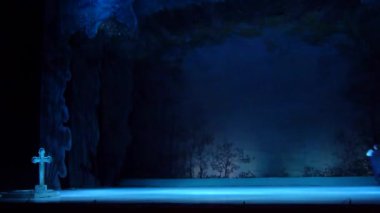 Dnipro, Ukrayna - 3 Kasım 2018: Klasik bale Giselle Adolphe Adam tarafından Dnipro Opera ve Bale Tiyatrosu üyeleri tarafından gerçekleştirilen