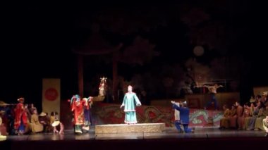 Dnipro, Ukrayna 22 Aralık 2018: Klasik Giacomo Puccini Dnipro Opera ve Bale Tiyatrosu üyeleri tarafından gerçekleştirilen Turandot Operası.