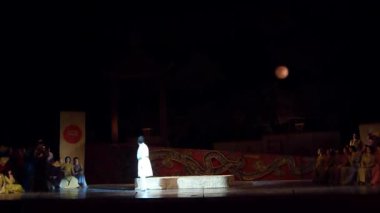 Dnipro, Ukrayna 22 Aralık 2018: Klasik Giacomo Puccini Dnipro Opera ve Bale Tiyatrosu üyeleri tarafından gerçekleştirilen Turandot Operası.