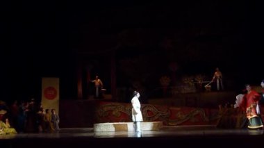 Dnipro, Ukrayna 22 Aralık 2018: Klasik Giacomo Puccini Dnipro Opera ve Bale Tiyatrosu üyeleri tarafından gerçekleştirilen Turandot Operası.