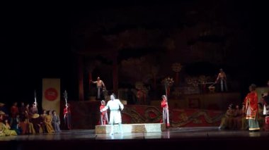 Dnipro, Ukrayna 22 Aralık 2018: Klasik Giacomo Puccini Dnipro Opera ve Bale Tiyatrosu üyeleri tarafından gerçekleştirilen Turandot Operası.