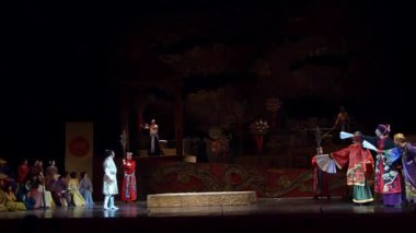 Dnipro, Ukrayna 22 Aralık 2018: Klasik Giacomo Puccini Dnipro Opera ve Bale Tiyatrosu üyeleri tarafından gerçekleştirilen Turandot Operası.