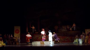 Dnipro, Ukrayna 22 Aralık 2018: Klasik Giacomo Puccini Dnipro Opera ve Bale Tiyatrosu üyeleri tarafından gerçekleştirilen Turandot Operası.