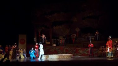 Dnipro, Ukrayna 22 Aralık 2018: Klasik Giacomo Puccini Dnipro Opera ve Bale Tiyatrosu üyeleri tarafından gerçekleştirilen Turandot Operası.