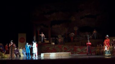 Dnipro, Ukrayna 22 Aralık 2018: Klasik Giacomo Puccini Dnipro Opera ve Bale Tiyatrosu üyeleri tarafından gerçekleştirilen Turandot Operası.