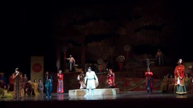 Dnipro, Ukrayna 22 Aralık 2018: Klasik Giacomo Puccini Dnipro Opera ve Bale Tiyatrosu üyeleri tarafından gerçekleştirilen Turandot Operası.