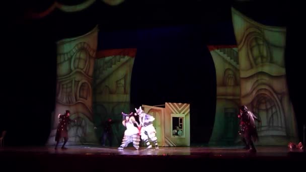 乌克兰第聂伯罗 2018年12月29日 由第聂伯罗歌剧院和芭蕾舞剧院成员表演的音乐基辛之家 — 图库视频影像
