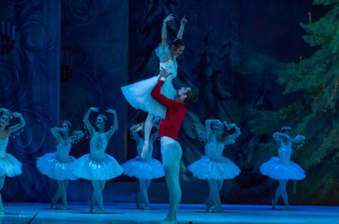 Dnipro, Ukrayna - 15 Şubat 2019: Dnipro Opera ve bale Tiyatrosu üyeleri tarafından gerçekleştirilen Fındıkkıran Balesi.
