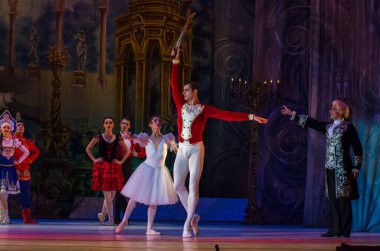 Dnipro, Ukrayna - 15 Şubat 2019: Dnipro Opera ve bale Tiyatrosu üyeleri tarafından gerçekleştirilen Fındıkkıran Balesi.