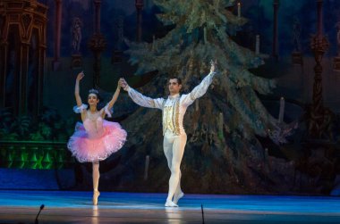 Dnipro, Ukrayna - 15 Şubat 2019: Dnipro Opera ve bale Tiyatrosu üyeleri tarafından gerçekleştirilen Fındıkkıran Balesi.