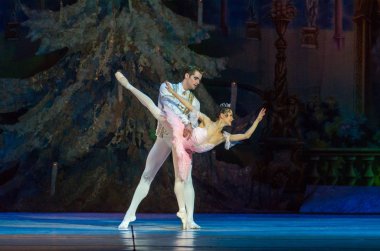 Dnipro, Ukrayna - 15 Şubat 2019: Dnipro Opera ve bale Tiyatrosu üyeleri tarafından gerçekleştirilen Fındıkkıran Balesi.
