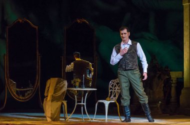 Dnipro, Ukrayna - 23 Şubat 2019: Giuseppe Verdi Dnipro Opera ve bale Tiyatrosu üyeleri tarafından gerçekleştirilen Traviata tarafından klasik Opera.