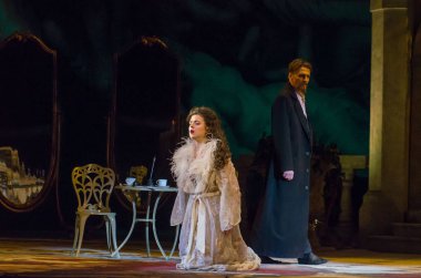 Dnipro, Ukrayna - 23 Şubat 2019: Giuseppe Verdi Dnipro Opera ve bale Tiyatrosu üyeleri tarafından gerçekleştirilen Traviata tarafından klasik Opera.