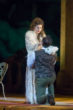 Dnipro, Ukrayna - 23 Şubat 2019: Giuseppe Verdi Dnipro Opera ve bale Tiyatrosu üyeleri tarafından gerçekleştirilen Traviata tarafından klasik Opera.
