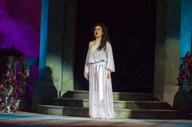 Dnipro, Ukrayna - 23 Şubat 2019: Giuseppe Verdi Dnipro Opera ve bale Tiyatrosu üyeleri tarafından gerçekleştirilen Traviata tarafından klasik Opera.