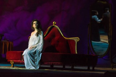 Dnipro, Ukrayna - 23 Şubat 2019: Giuseppe Verdi Dnipro Opera ve bale Tiyatrosu üyeleri tarafından gerçekleştirilen Traviata tarafından klasik Opera.