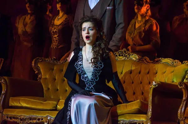 Dnipro, Ukrayna - 23 Şubat 2019: Giuseppe Verdi Dnipro Opera ve bale Tiyatrosu üyeleri tarafından gerçekleştirilen Traviata tarafından klasik Opera.
