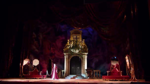 乌克兰第聂伯罗 2019年2月23日 朱塞佩 韦尔迪 特拉维亚塔的古典歌剧由第聂伯普歌剧院和芭蕾剧院的成员表演 — 图库视频影像