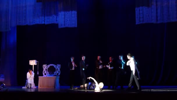 ドニプロペトロウシク ウクライナ 2019 マイケル Wodianoy のためのオデッサアカデミックミュージカルコメディシアターのメンバーによって実行されるジャズのみの女の子のミュージカル — ストック動画