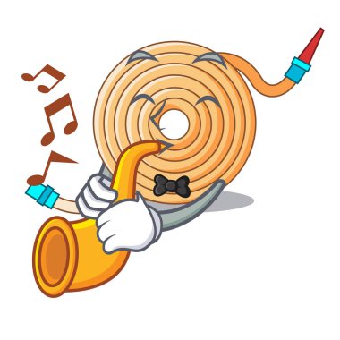 Yangın söndürmek için trompet su hortumu ile