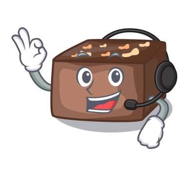 Maskot izole kulaklık badem dilim çikolatalı kek ile