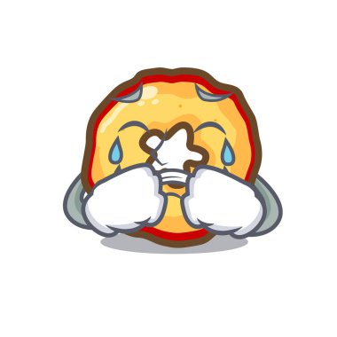 Karakter panolarında sunulan ağlayan elma cipsi