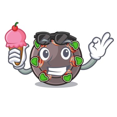 Karakter tabaklarında dondurmalı salyangoz sunulur.