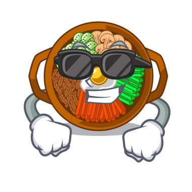 Süper serin bibimbap maskot sıcak tavada servis