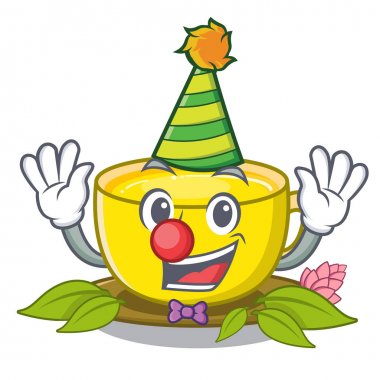 Maskot ahşap masa üzerinde Palyaço zerdeçal çayı