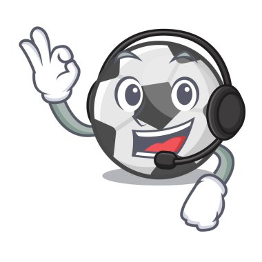 Karakter sahasında kulaklıklı futbol topuyla