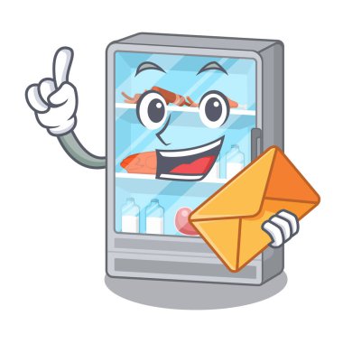 Maskot masasının yanındaki buzdolabında.