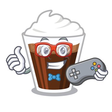 Maskot masanın üzerinde Gamer İrlandalı coffe