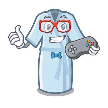 Karakter dolabında saklanan oyuncu bornoz