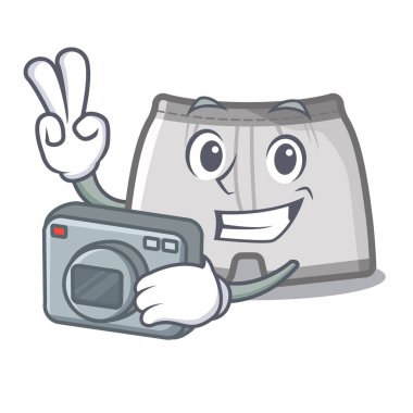 Karakter dolabında saklanan fotoğrafçı yüzme şortları