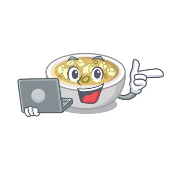 Maskot şeklinde dizüstü wonton çorbası ile
