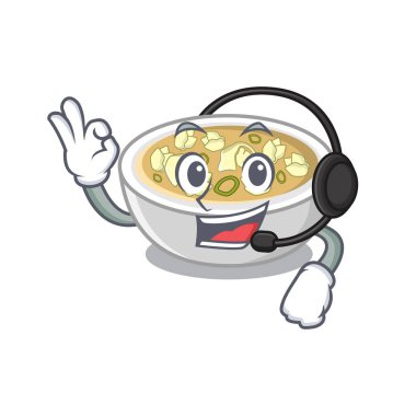 Kulaklık wonton çorbası pişmiş karikatür kızartma tavası ile