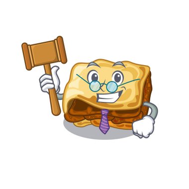 Karakter ahşap masa üzerinde Yargıç musakka