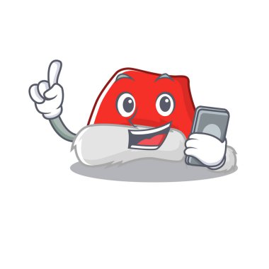 Maskotun içinde izole edilmiş telefon Noel Baba şapkasıyla