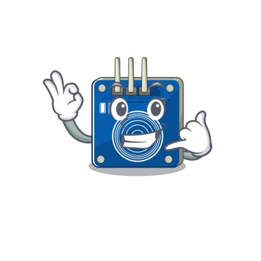 Çizgi film sandalyesinin üstünde bana dokunma sensörü oyuncağı de.