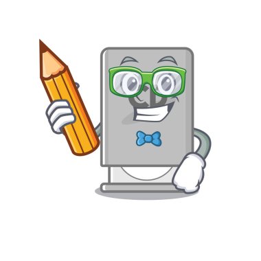 Maskot ahşap masanın üstünde.