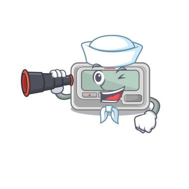 Karakter şeklinde dürbünlü oyuncak çağrı cihazı olan bir denizci.